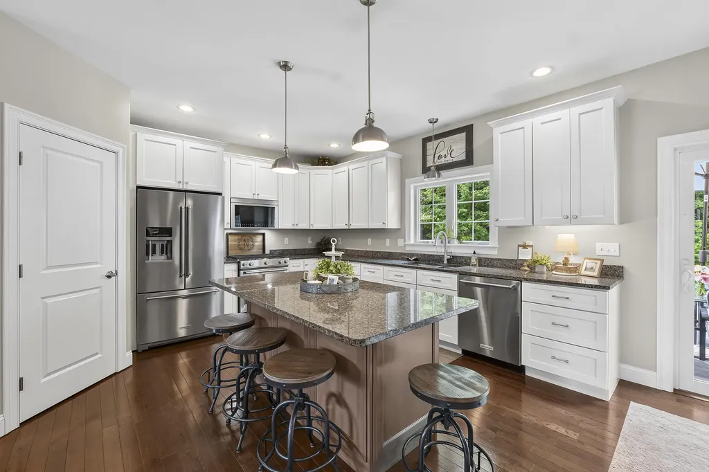 60 Berkshire Way Westbrook ME 04092