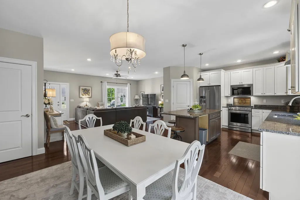60 Berkshire Way Westbrook ME 04092