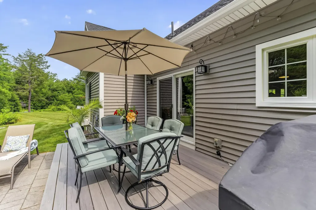 60 Berkshire Way Westbrook ME 04092