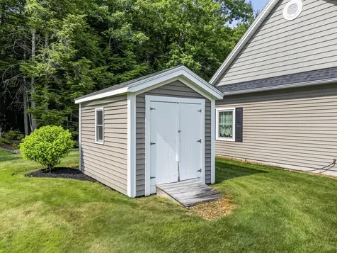 60 Berkshire Way Westbrook ME 04092