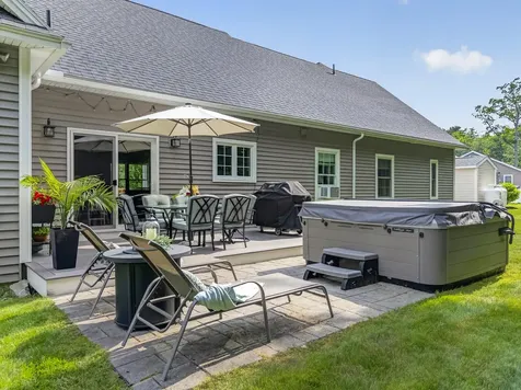 60 Berkshire Way Westbrook ME 04092