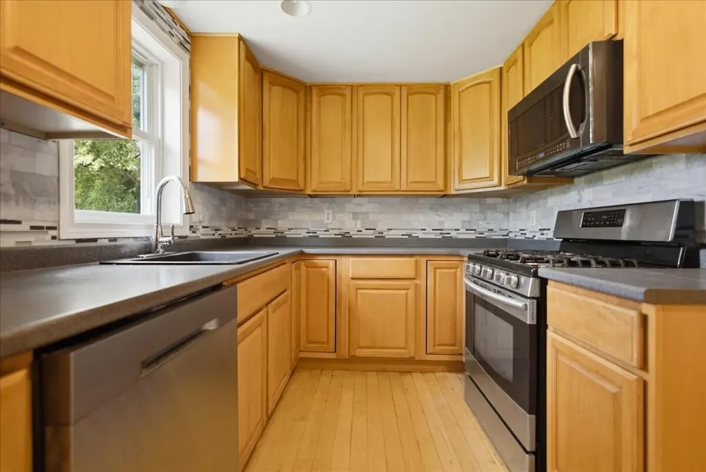 1121 River Avenue Gardiner ME 04345