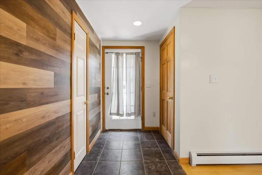 1121 River Avenue Gardiner ME 04345