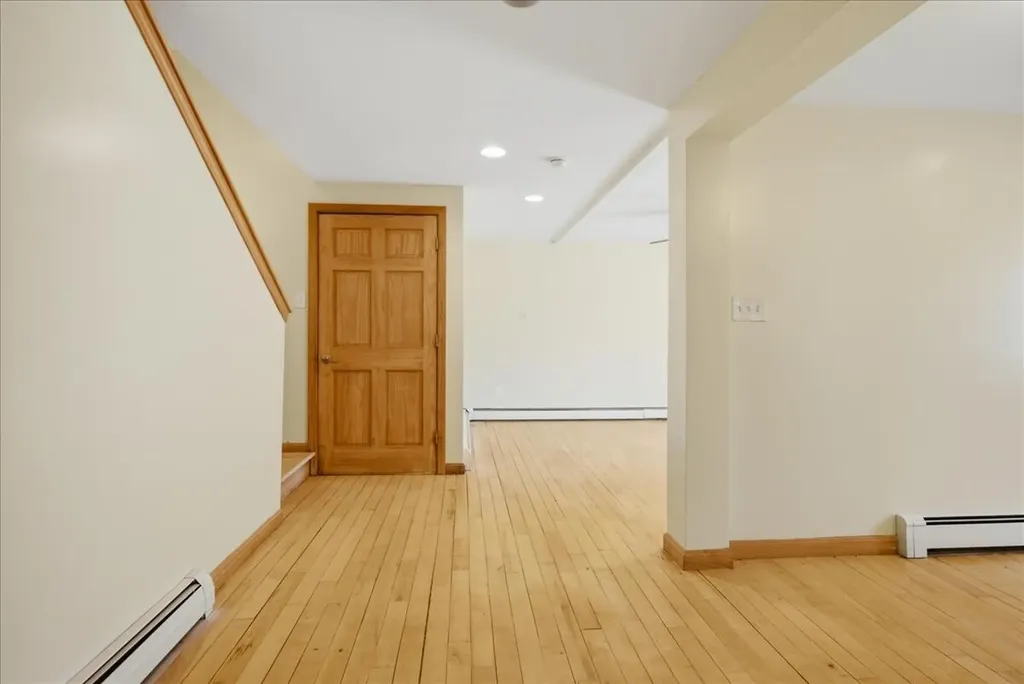 1121 River Avenue Gardiner ME 04345