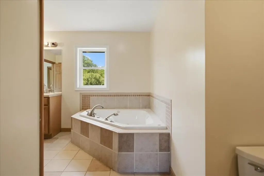 1121 River Avenue Gardiner ME 04345