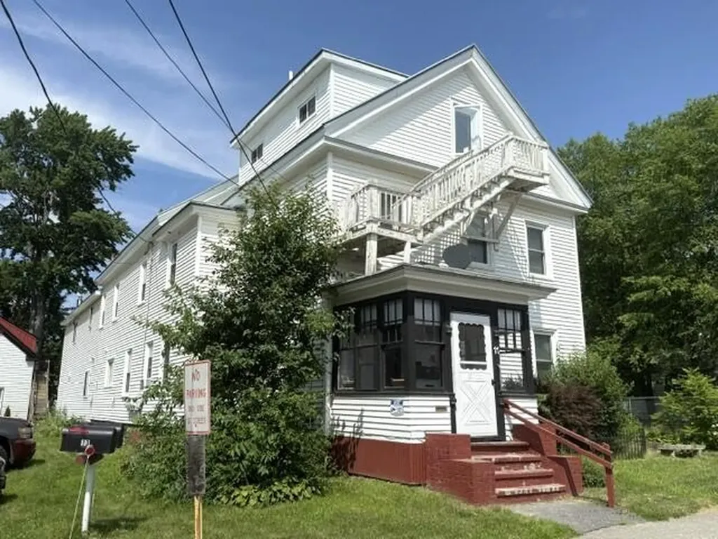 11 Winter Street Waterville ME 04901