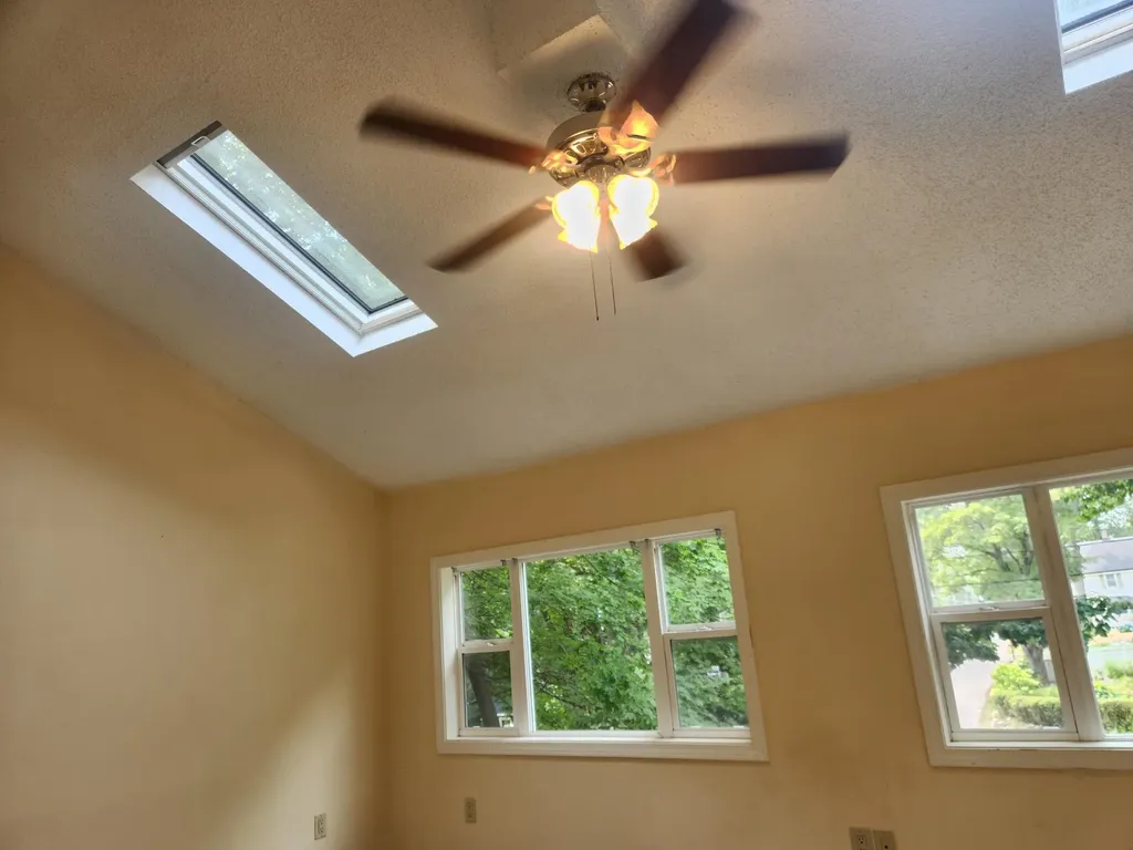 21 Cross Street Kittery ME 03904