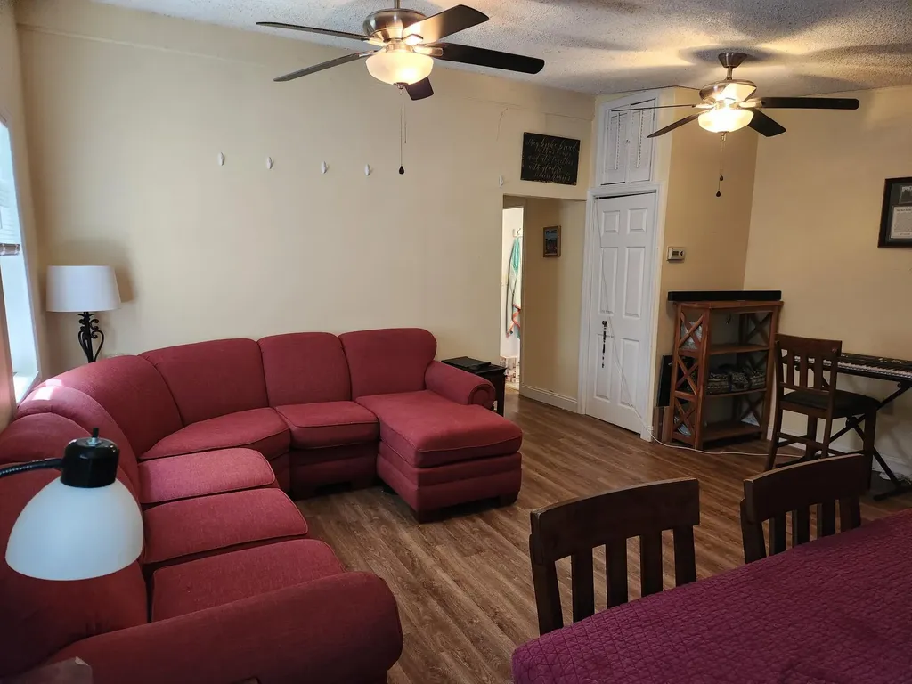21 Cross Street Kittery ME 03904