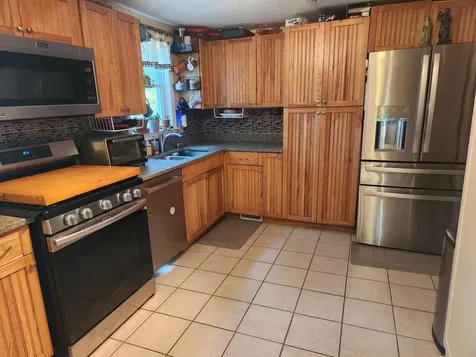 21 Cross Street Kittery ME 03904