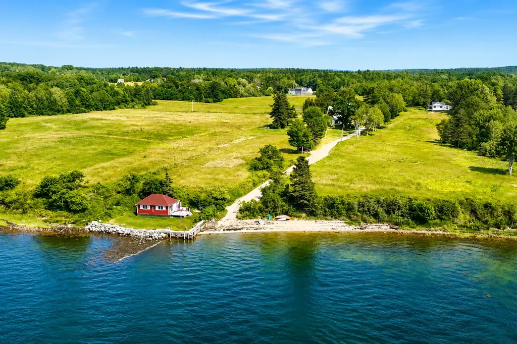 193 S Wharf Road Brooksville ME 04617