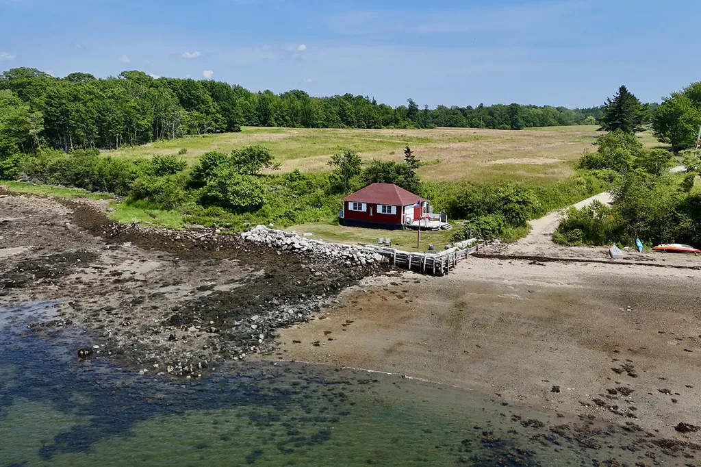 193 S Wharf Road Brooksville ME 04617