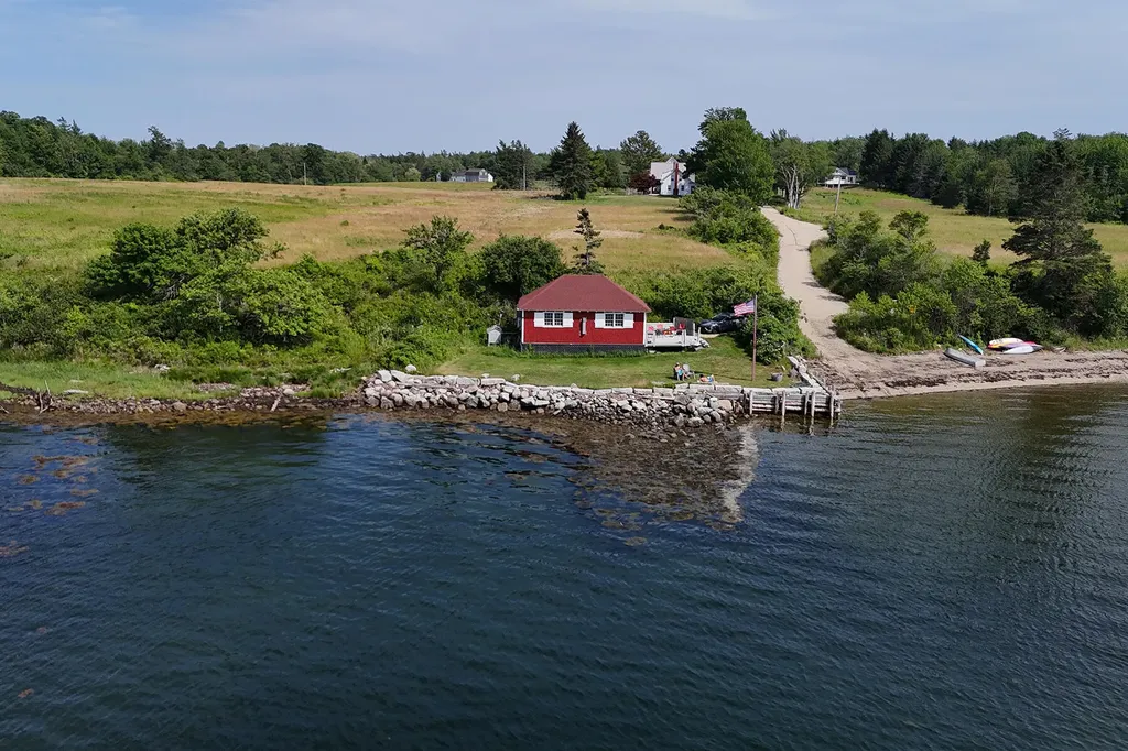 193 S Wharf Road Brooksville ME 04617