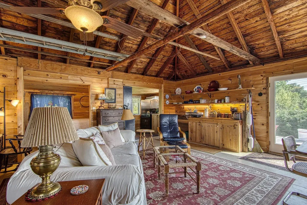 193 S Wharf Road Brooksville ME 04617
