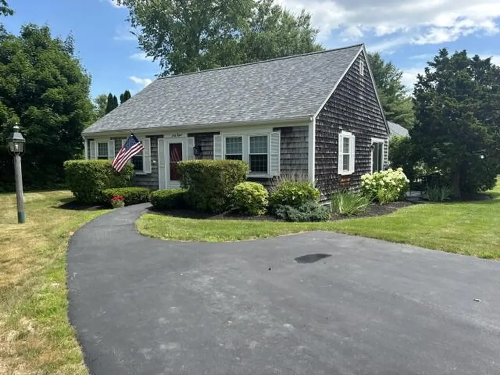 68 Starboard Drive Cape Elizabeth ME 04107