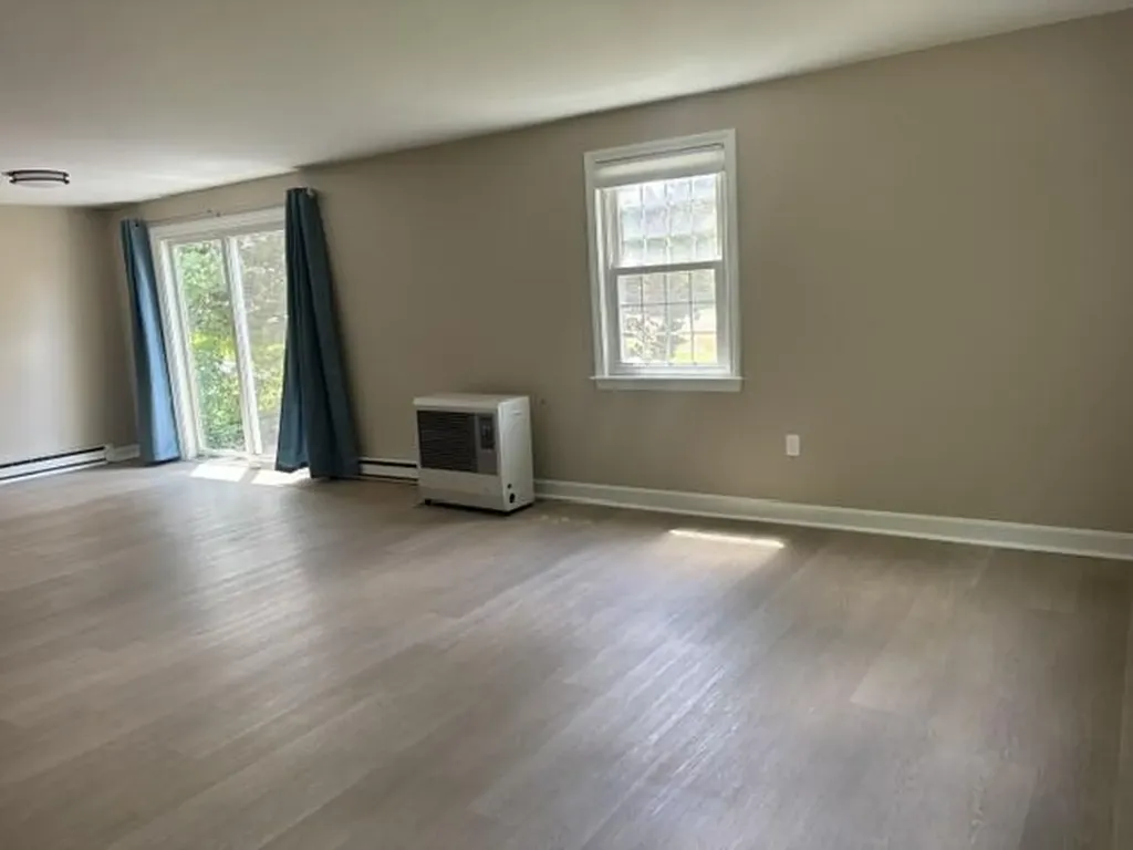 68 Starboard Drive Cape Elizabeth ME 04107