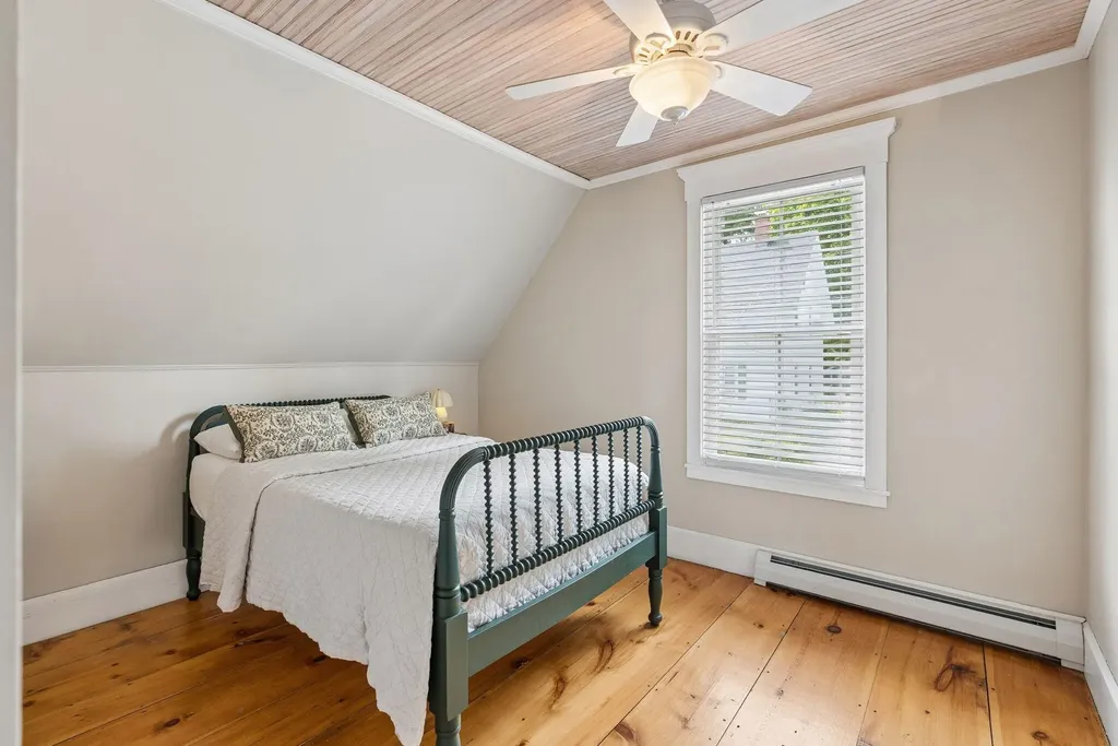 16 Brown Street Westbrook ME 04092