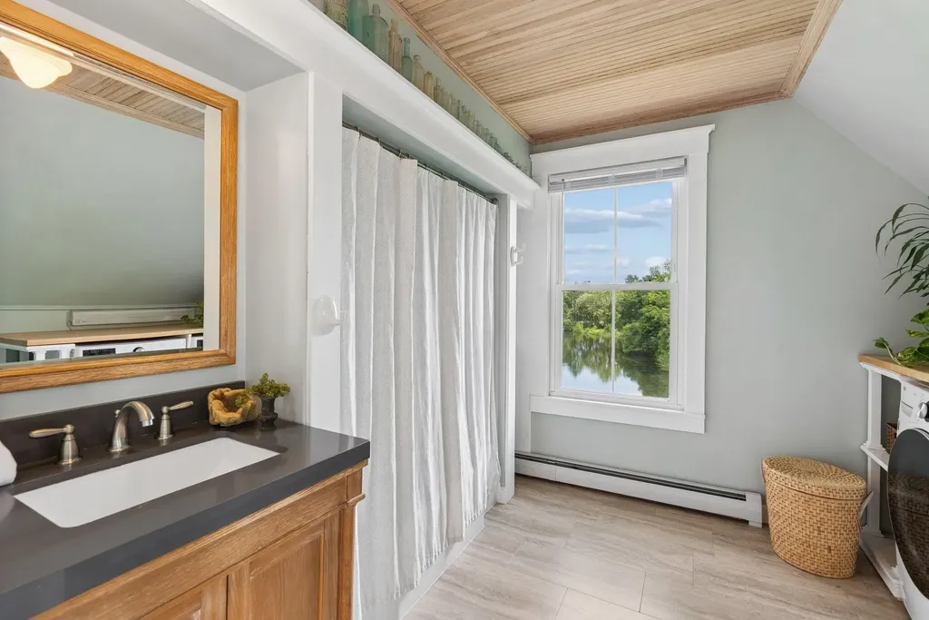 16 Brown Street Westbrook ME 04092