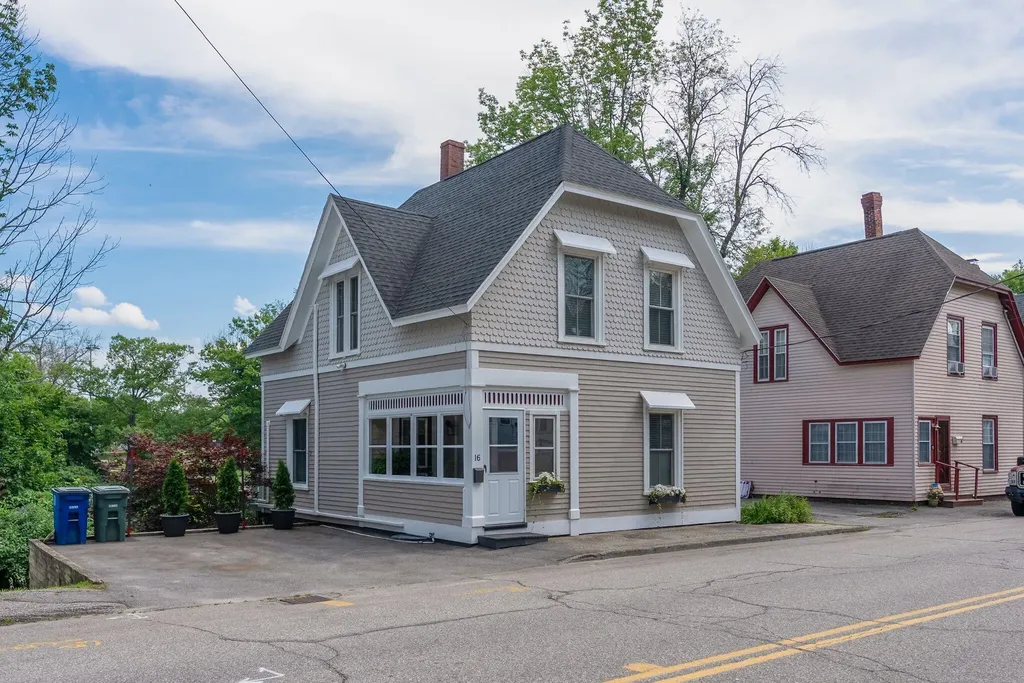 16 Brown Street Westbrook ME 04092