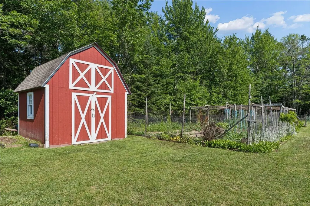 17 Anderson Road Ellsworth ME 04605