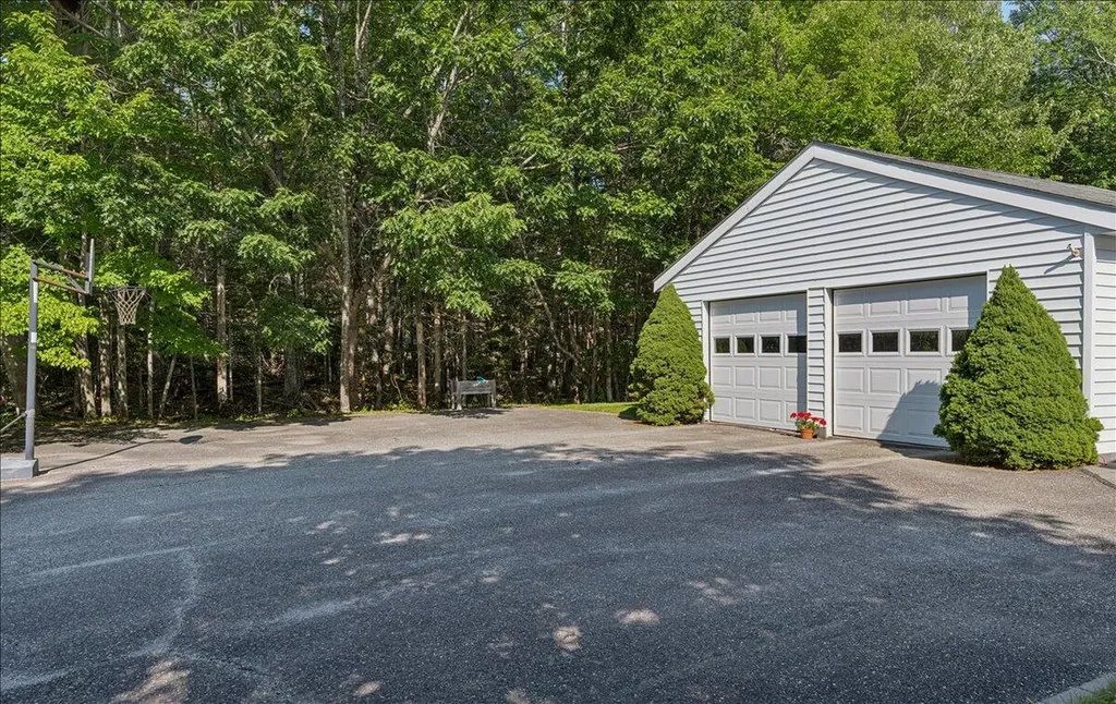 17 Anderson Road Ellsworth ME 04605