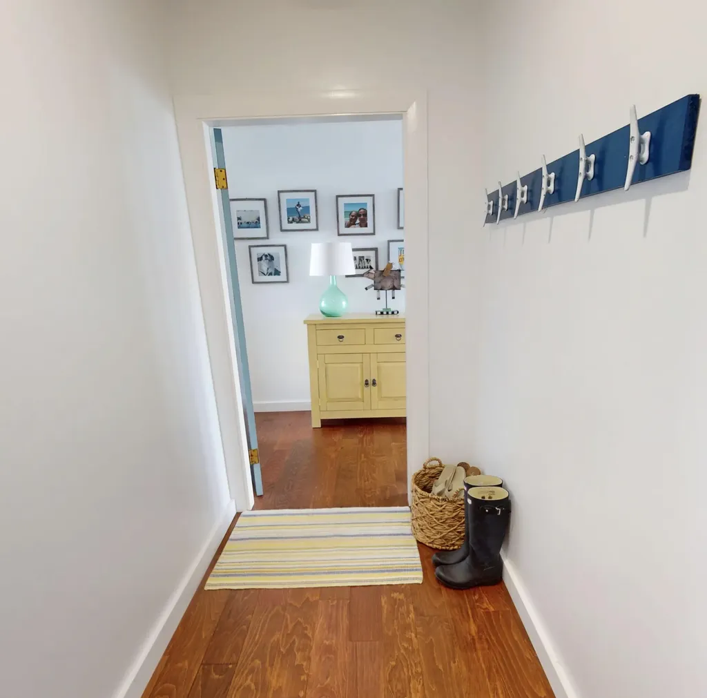49 Main Vinalhaven ME 04863