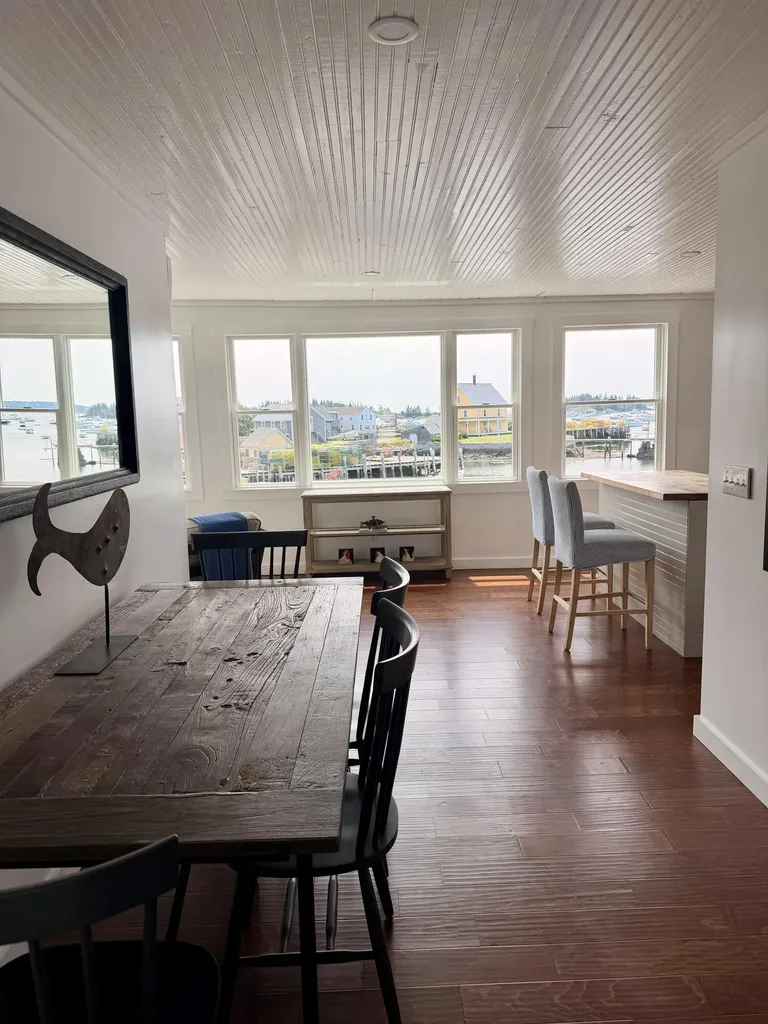 49 Main Vinalhaven ME 04863