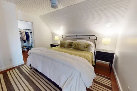 49 Main Vinalhaven ME 04863