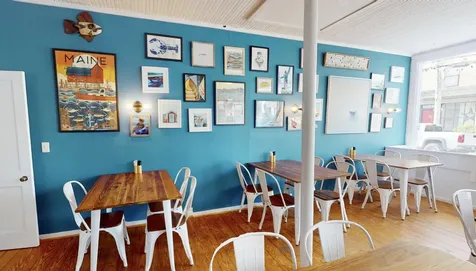 49 Main Vinalhaven ME 04863