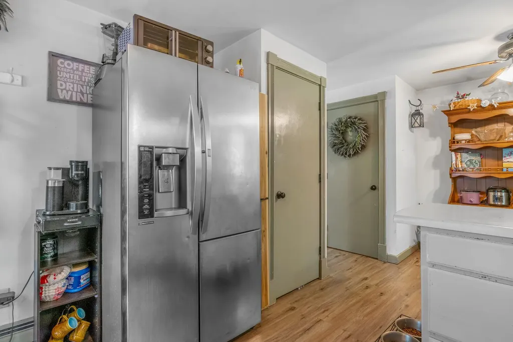 101 Booker Street Thomaston ME 04861