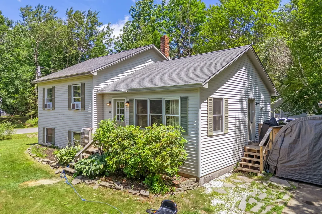 101 Booker Street Thomaston ME 04861