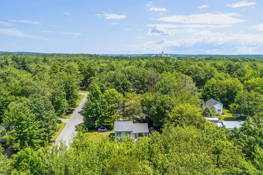 101 Booker Street Thomaston ME 04861