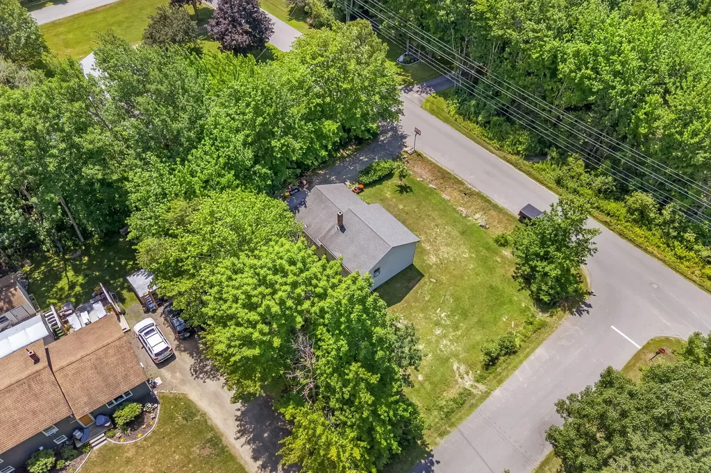 101 Booker Street Thomaston ME 04861