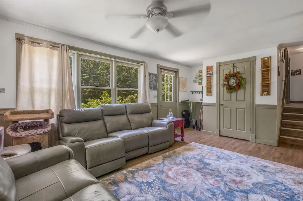 101 Booker Street Thomaston ME 04861