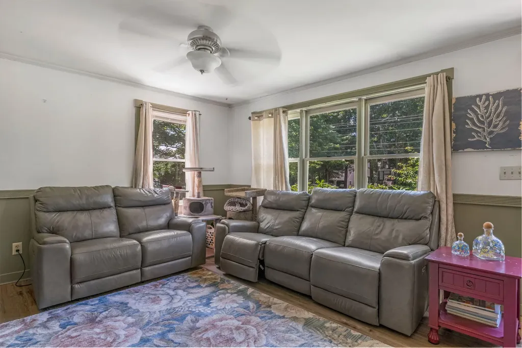 101 Booker Street Thomaston ME 04861