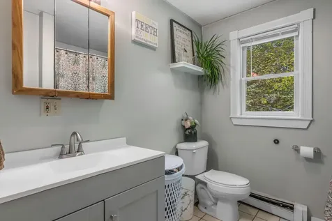 101 Booker Street Thomaston ME 04861