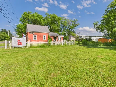 12 Jordan Street Presque Isle ME 04769