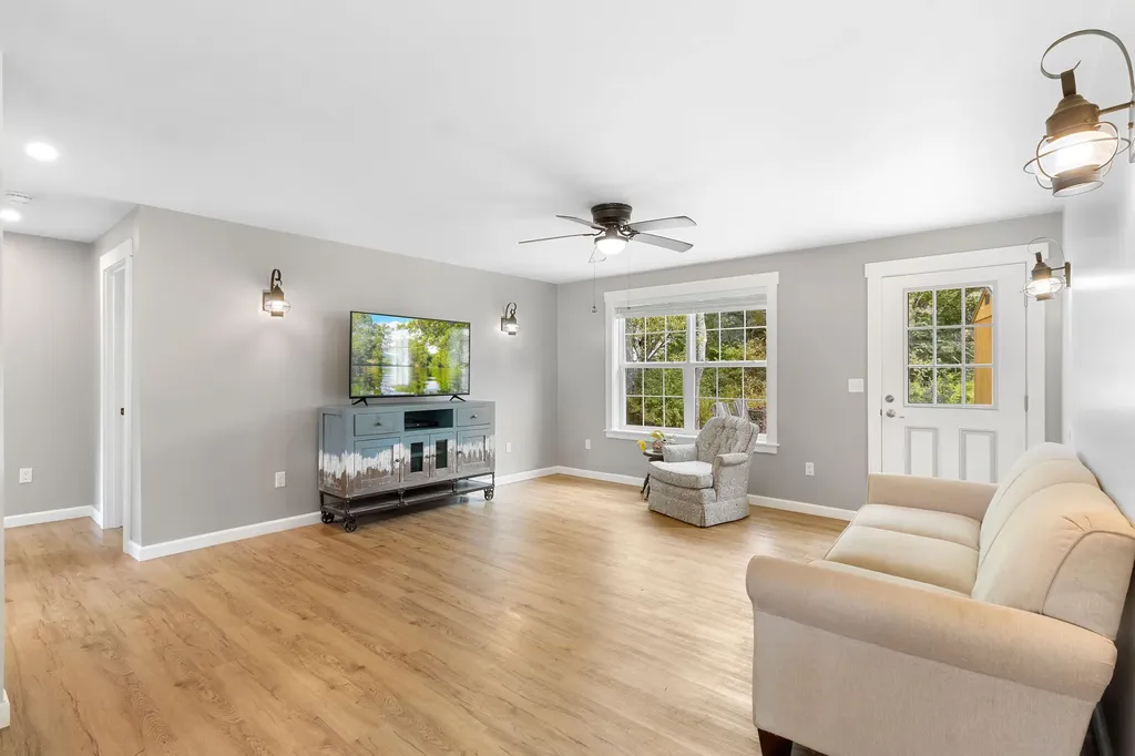 531 Spruce Head Road South Thomaston ME 04858