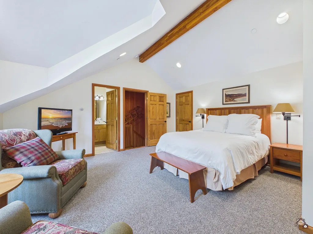 533 Spruce Creek Road Carrabassett Valley ME 04947
