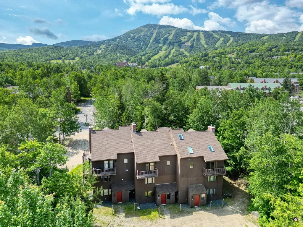 533 Spruce Creek Road Carrabassett Valley ME 04947
