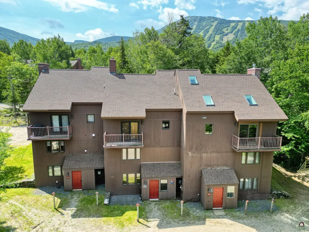 533 Spruce Creek Road Carrabassett Valley ME 04947