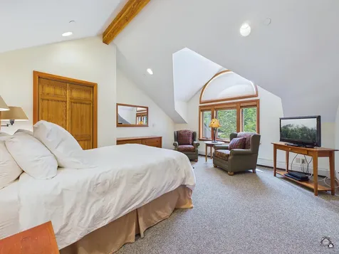 533 Spruce Creek Road Carrabassett Valley ME 04947