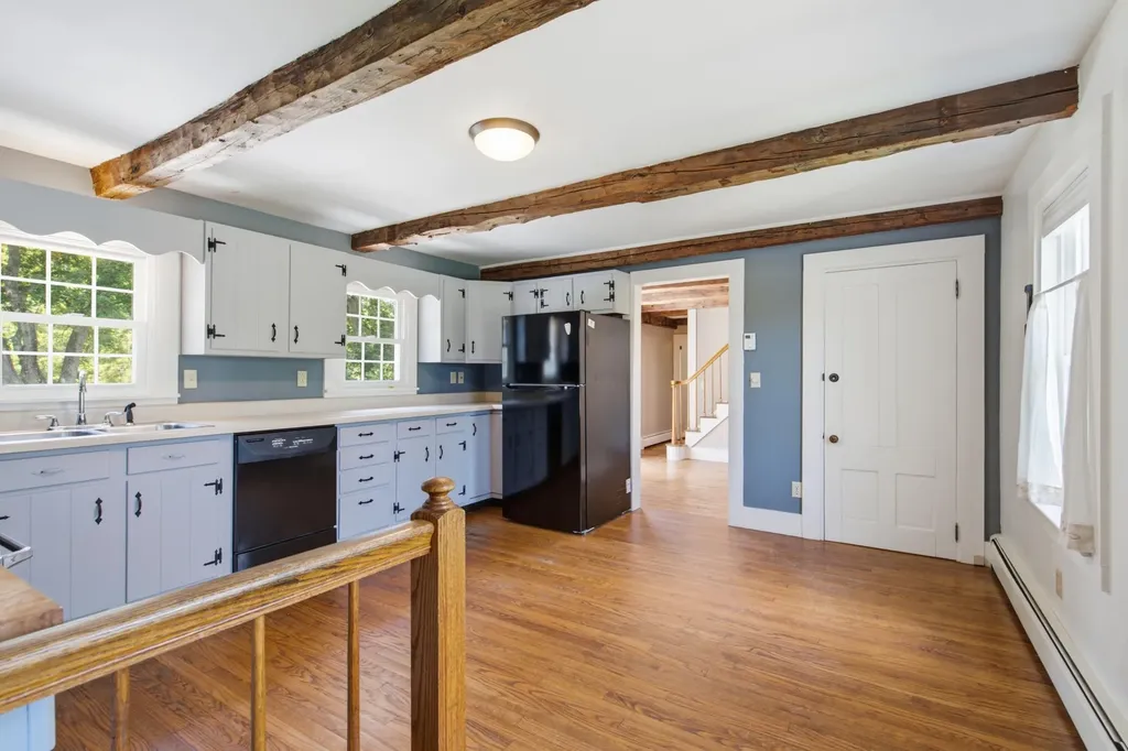 57 High Street Damariscotta ME 04543