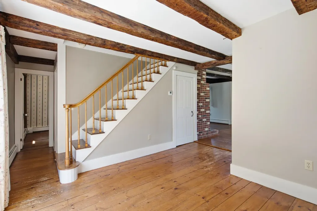 57 High Street Damariscotta ME 04543