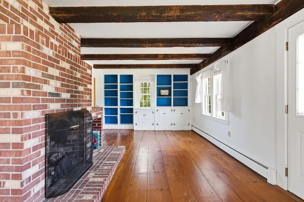 57 High Street Damariscotta ME 04543