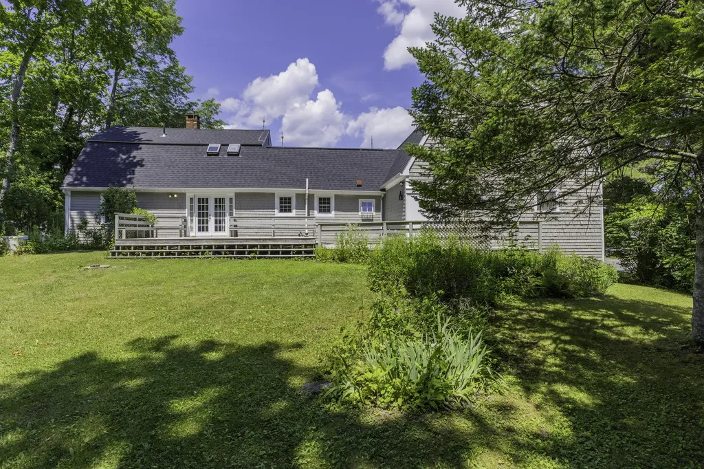 57 High Street Damariscotta ME 04543
