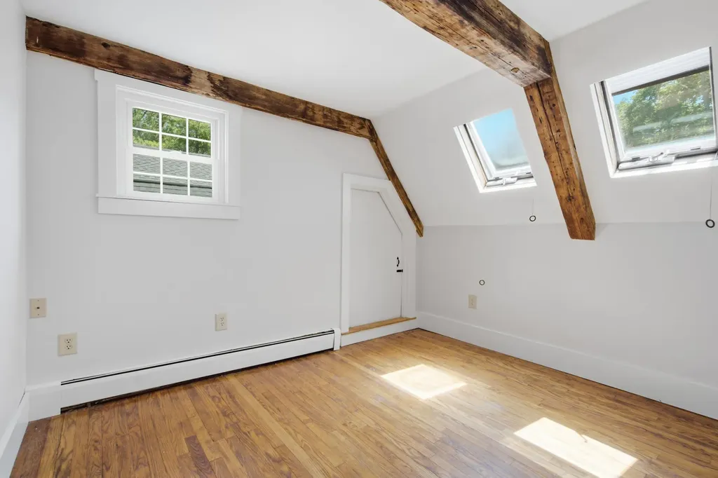 57 High Street Damariscotta ME 04543