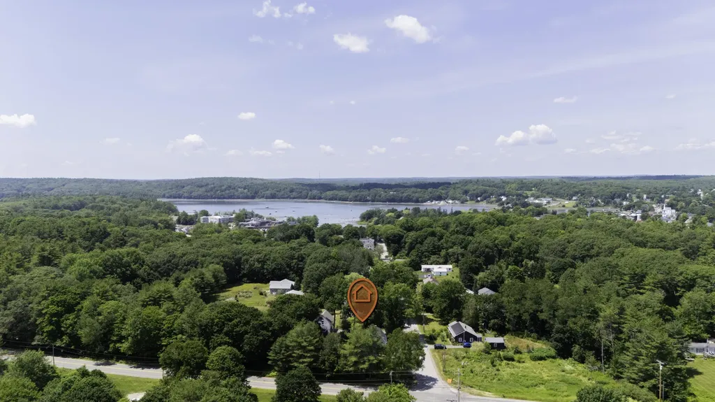 57 High Street Damariscotta ME 04543