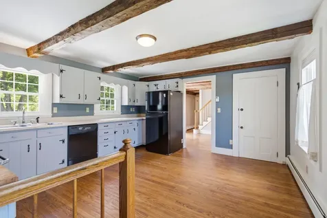 57 High Street Damariscotta ME 04543
