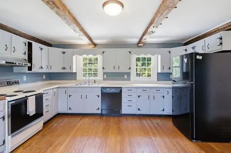 57 High Street Damariscotta ME 04543