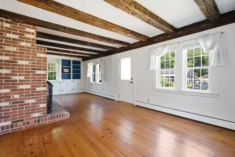 57 High Street Damariscotta ME 04543